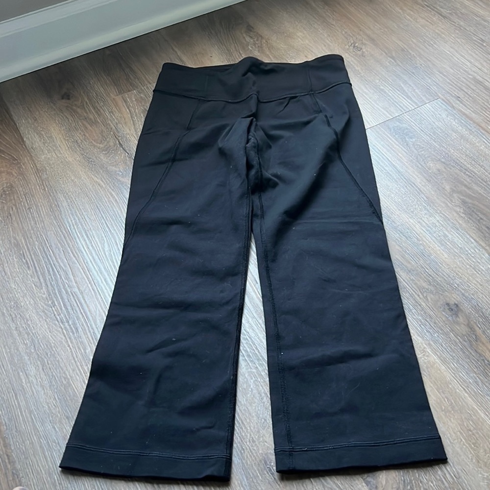 lululemon gather and crow crop size 2 - Picture 2 of 4